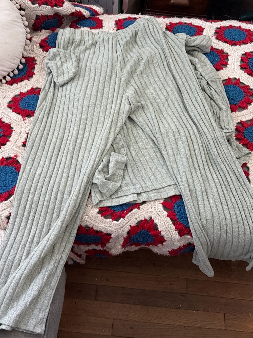 Light Sage Ribbed Knit lounge set - Picture 2 of 6